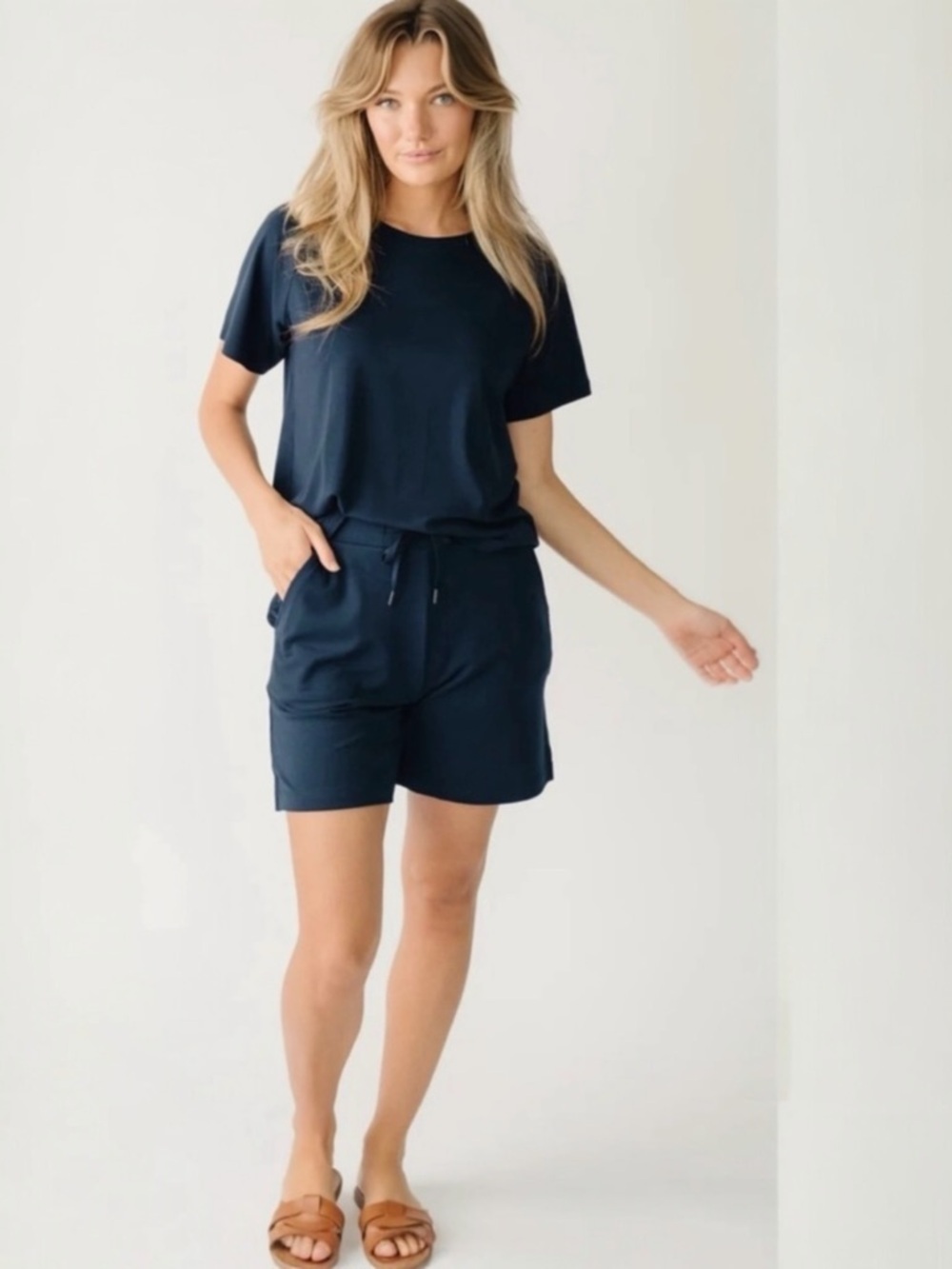 Cozy Earth Women's Brushed Bamboo 6” Mid-Length Lounge PJ Shorts Blue Small NEW